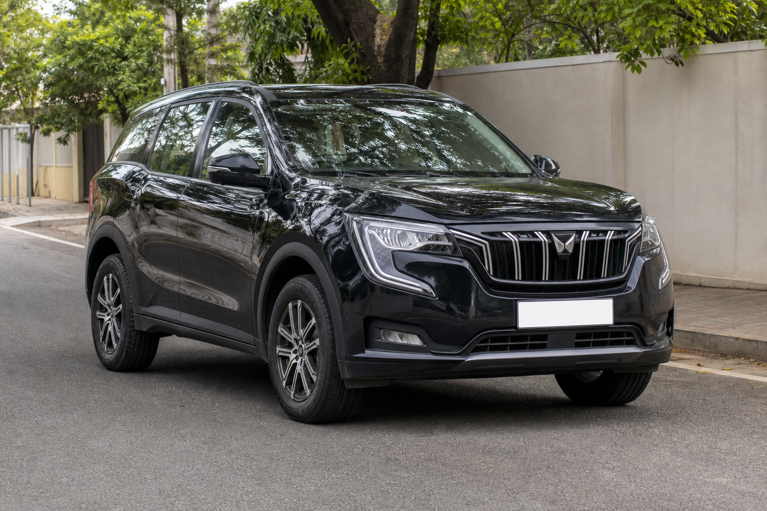 2022 Mahindra Xuv700 AX 5 D AT 7 STR for sale on Truwo, Bangalore