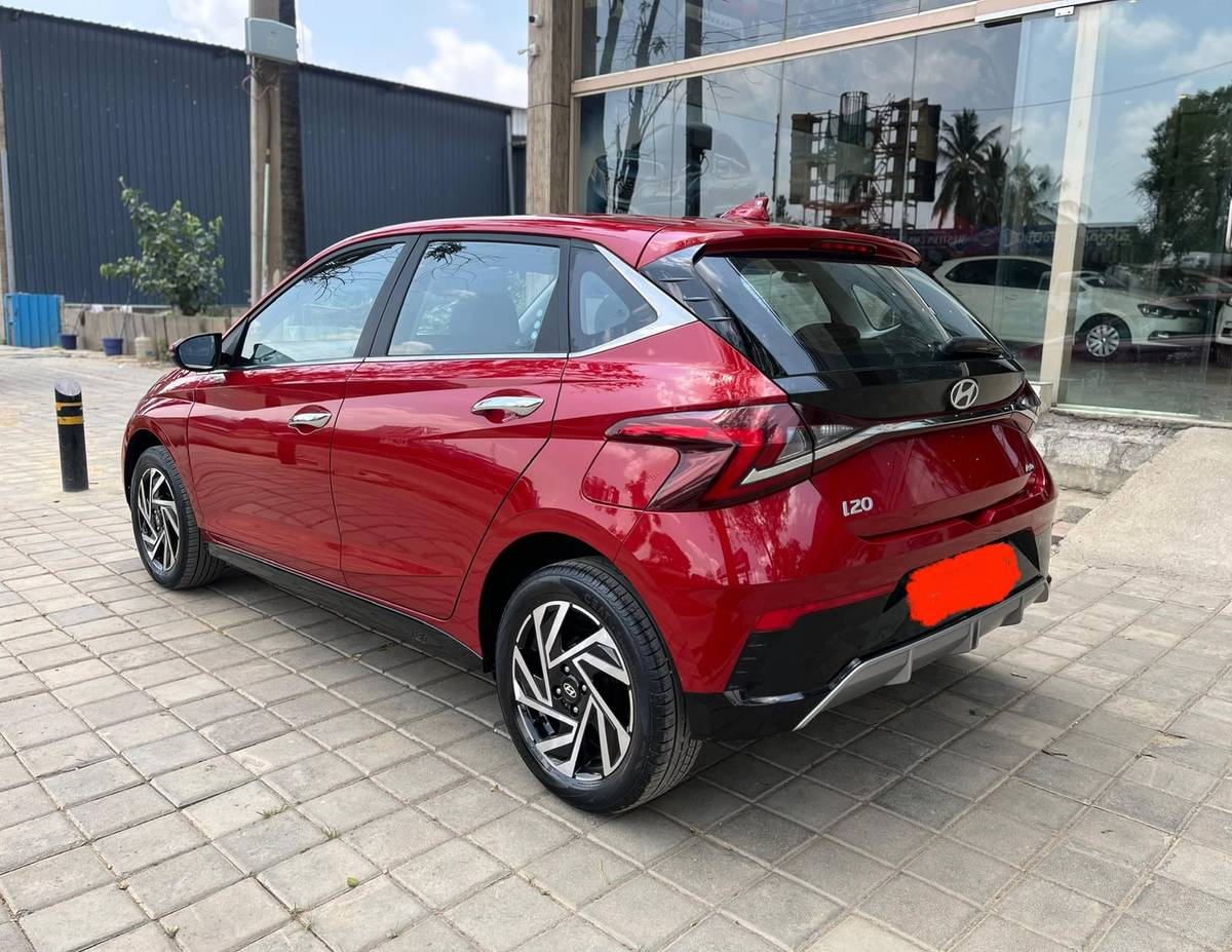 2023 Hyundai i20 Asta (O) 1.2 MT for sale on Truwo