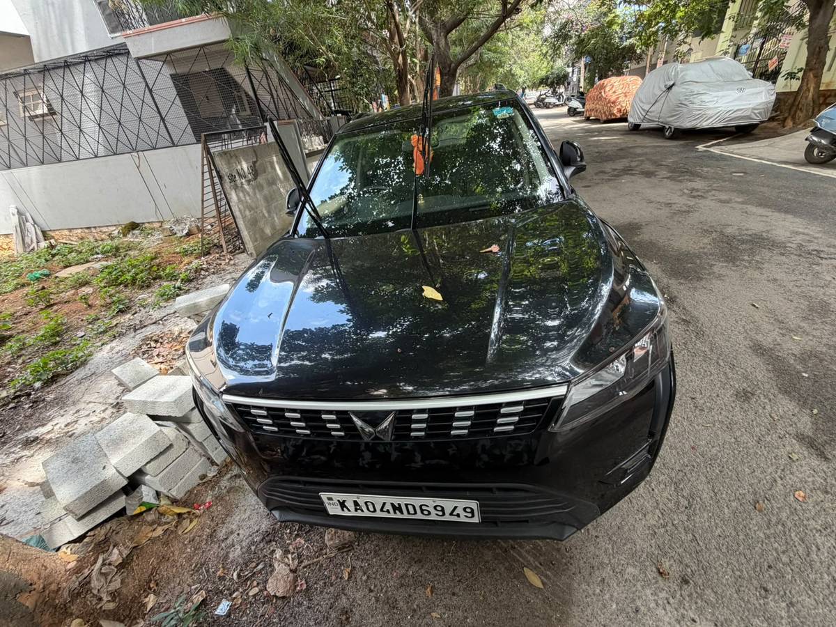 2024 Mahindra XUV300 W6 1.2 PETROL for sale on Truwo