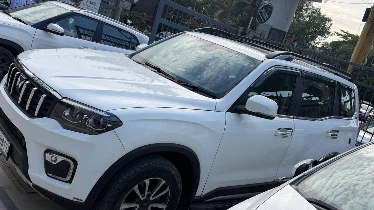 2022 Mahindra Scorpio-N Z8L 7-seater petrol manual for sale on Truwo, New Delhi