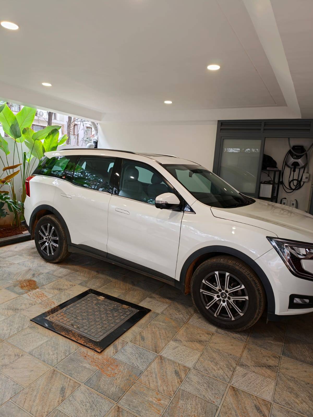 2021 Mahindra XUV700 AX 7 LUXURY P AT 7 STR for sale on Truwo