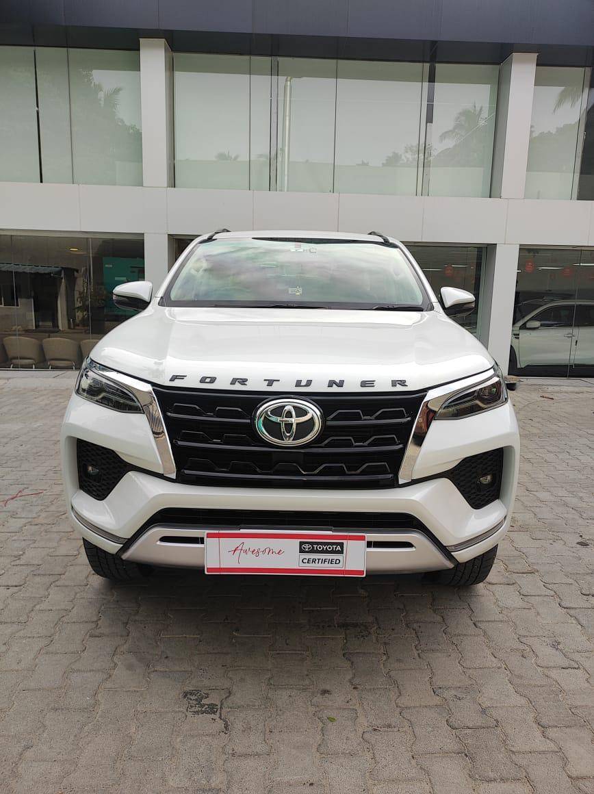 2025 Toyota Innova Crysta 2.4 ZX 7STR for sale on Truwo, Bengaluru