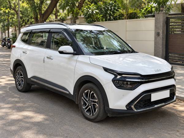 2023 Kia Carens Luxury (o)1.5 Turbo DCT 7 STR in bangalore for sale on Truwo