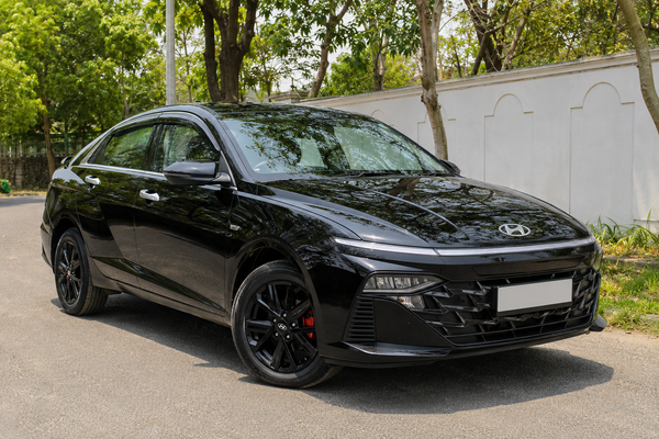 2025 Hyundai Verna SX 1.5 Turbo DCT in Noida for sale on Truwo