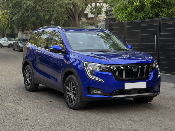 2022 Mahindra XUV700 AX7L in Noida for sale on Truwo