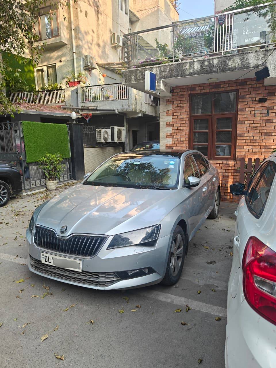 2016 Skoda Superb Style 1.8 TSI AT for sale on Truwo, New Delhi