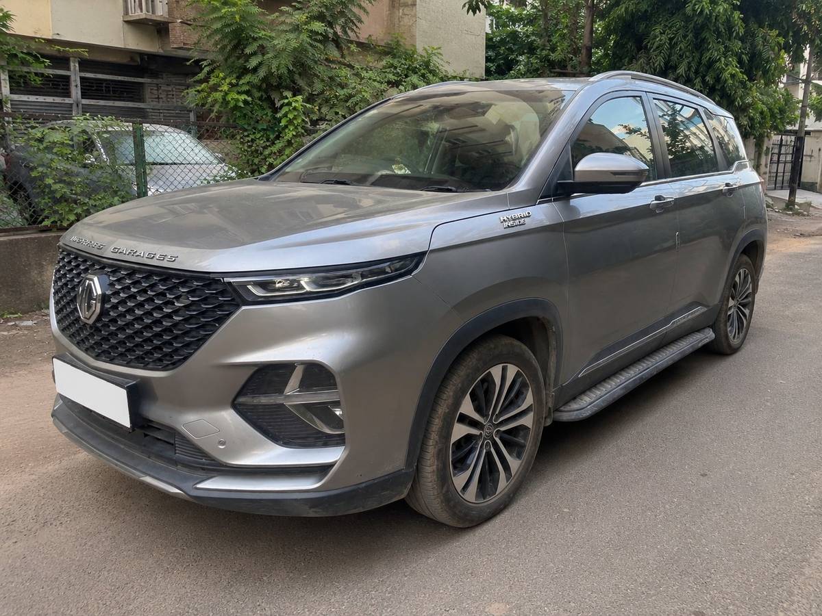 2021 Mg Hector Plus Sharp 1.5 Petrol Turbo Hybrid MT 6-str for sale on Truwo, Bangalore