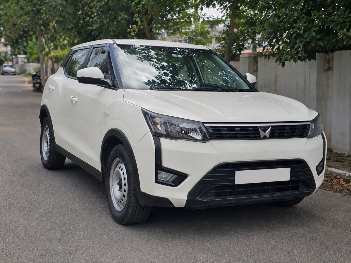 2023 Mahindra XUV300 W4 1.2 PETROL for sale on Truwo, Bangalore