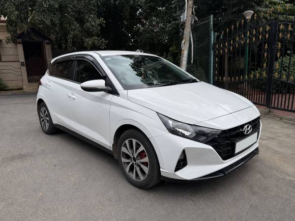 2022 Hyundai i20 Sportz 1.2 MT in bangalore for sale on Truwo