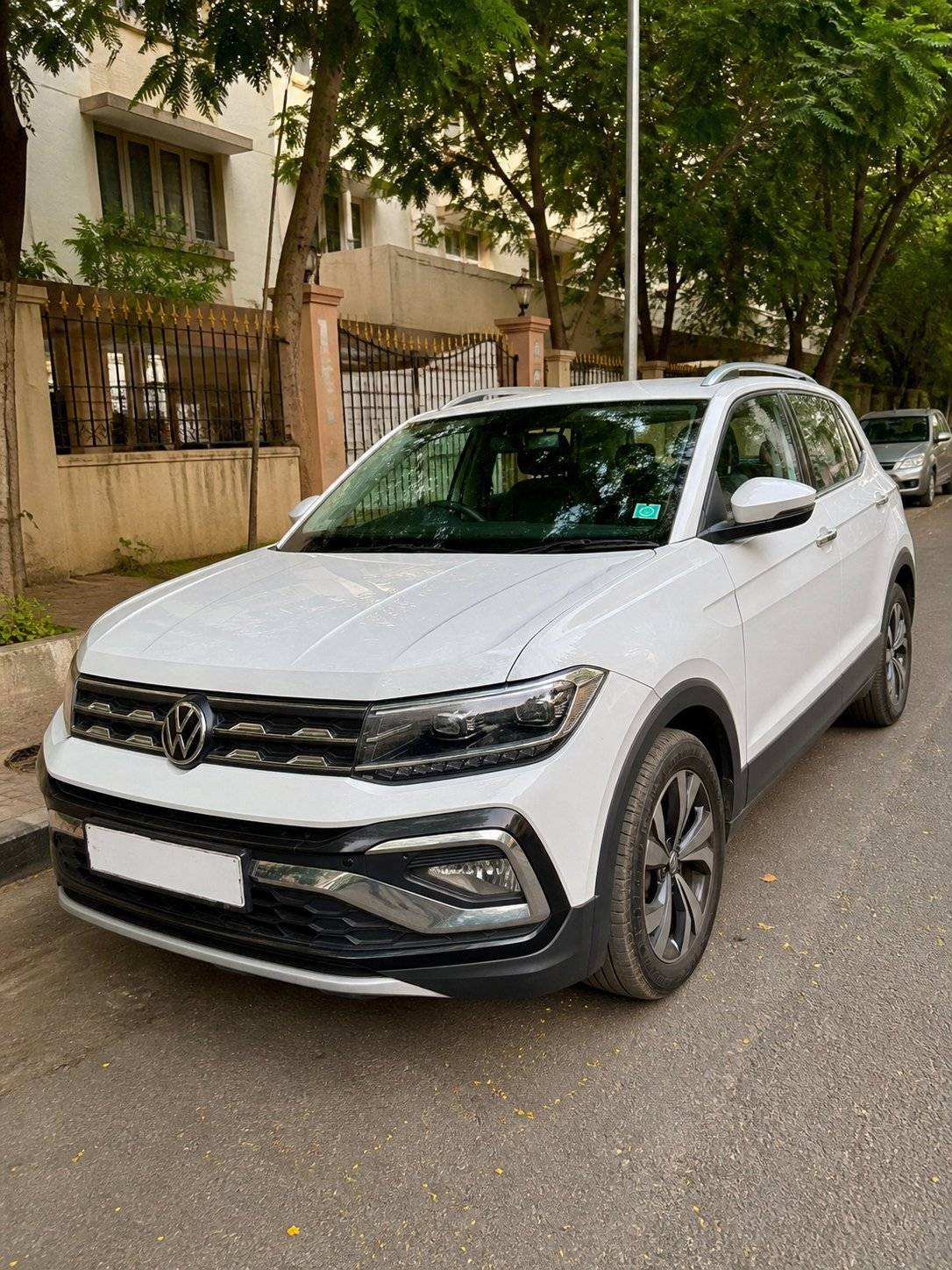 2022 Volkswagen TAIGUN TOPLINE 1.0 TSI AT for sale on Truwo, Bengaluru